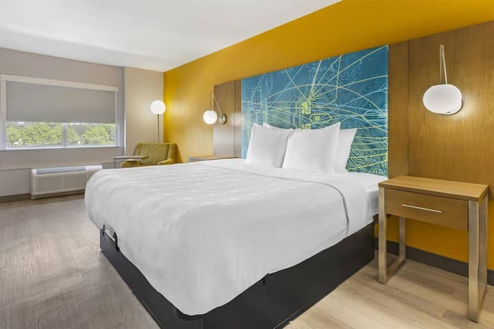 Room 18 of 47