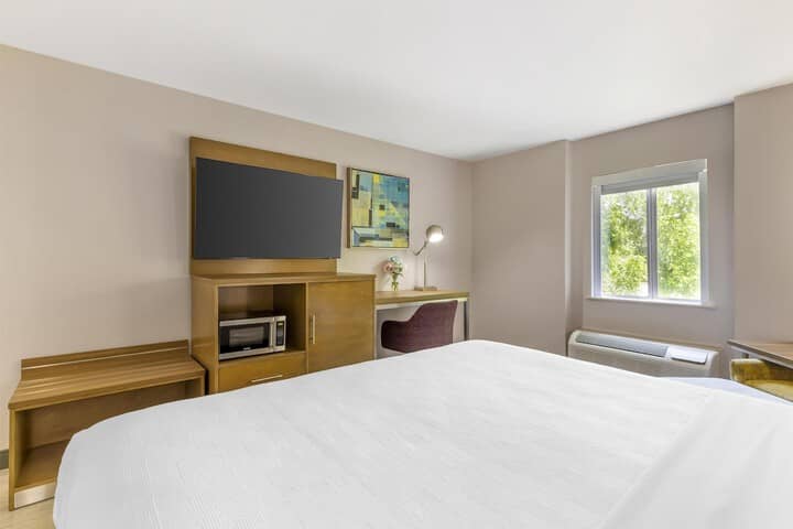 Room 22 of 47